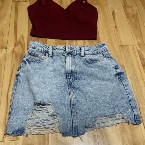 π Set π Top REVAMPED (burgundy) and a distress denim Skirt - size XS - Picture 4 of 7